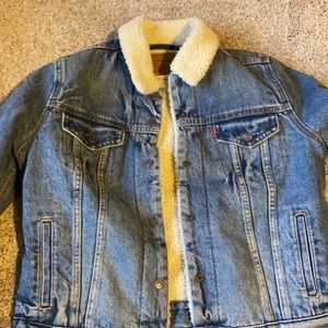 Women’s Levi’s Fur Trimmed Denim Jacket